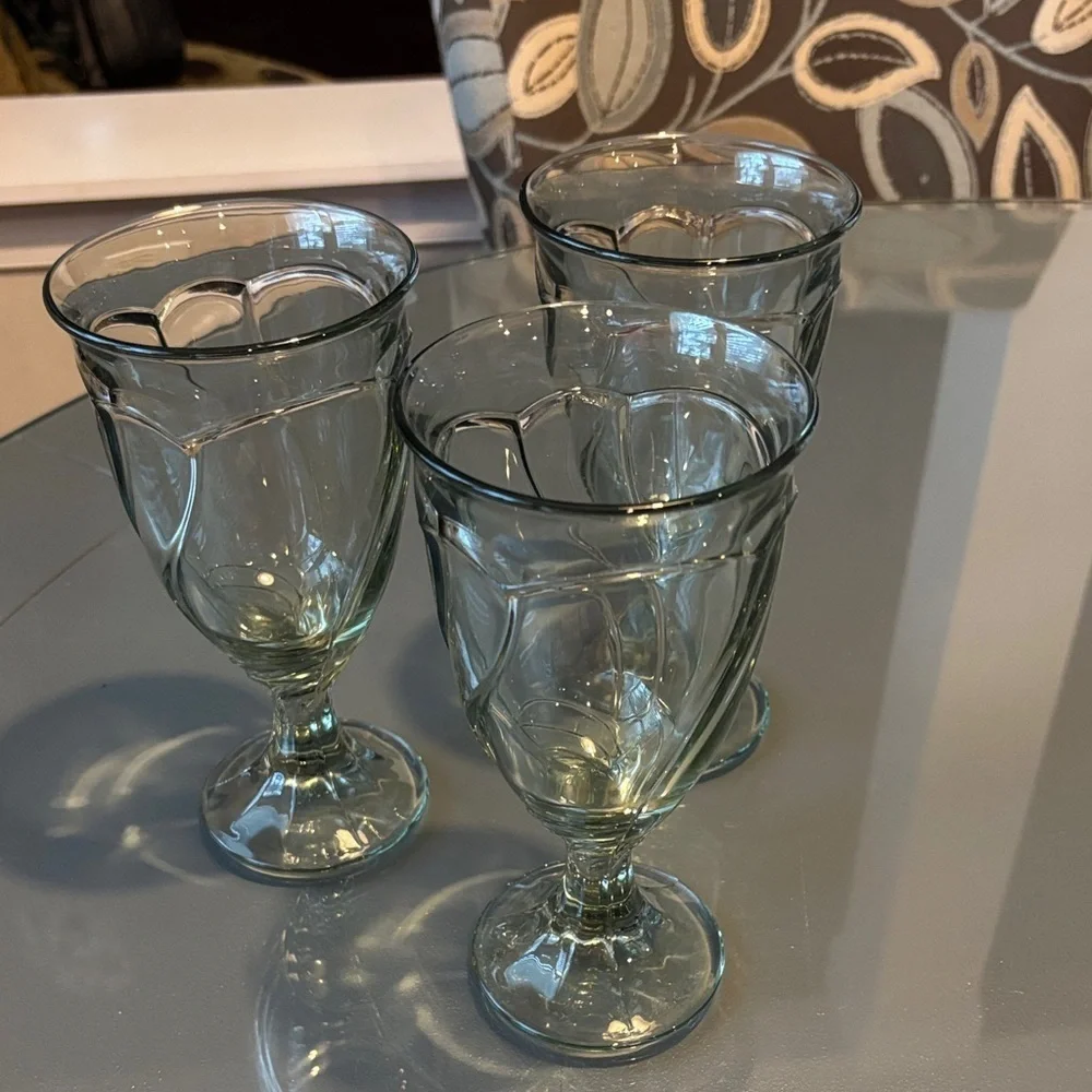 Vintage Noritake Elegant Green Glass Goblet Set - Clear/green set of 3